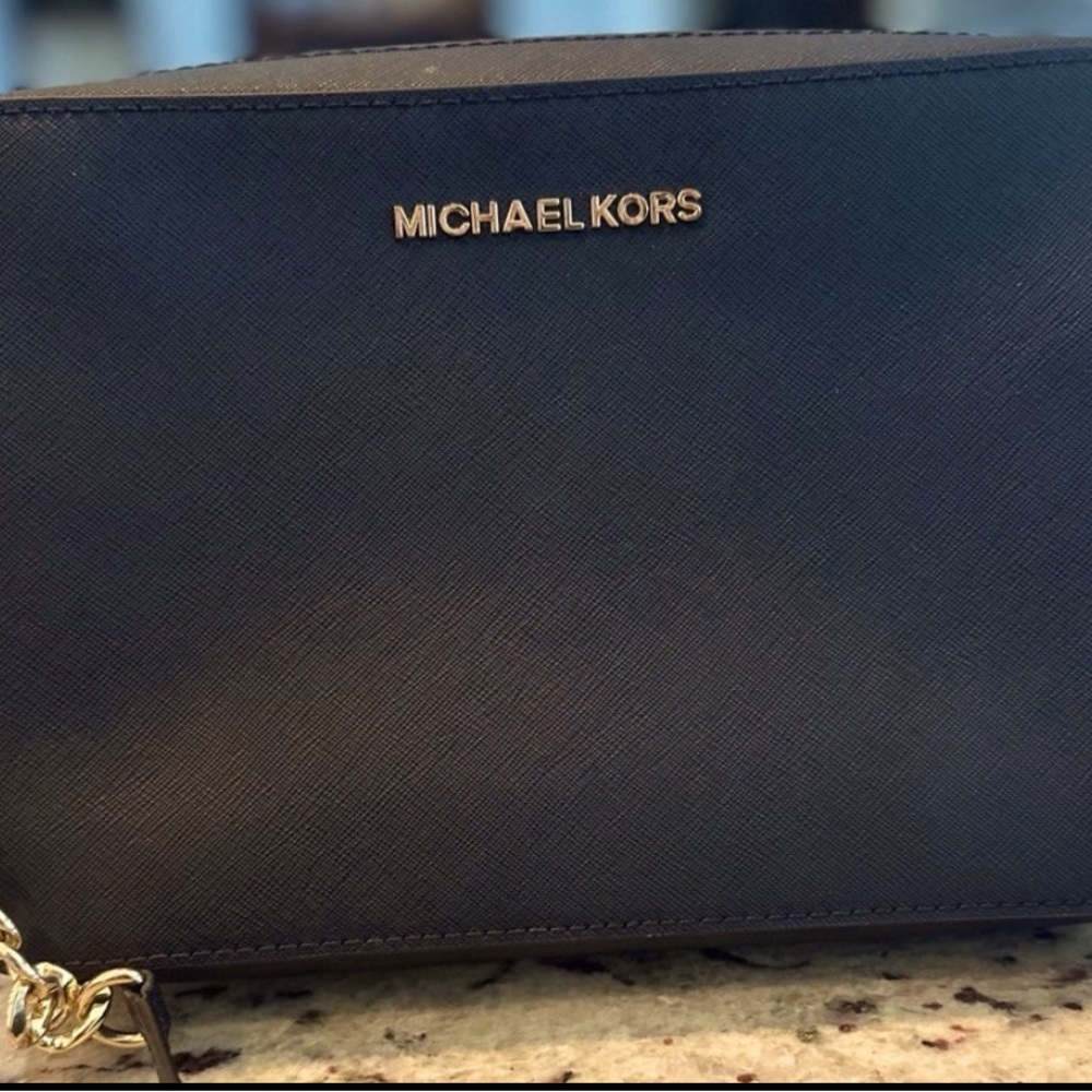 Michael Kors Jet Set Large Saffiano Leather Crossbody Bag and black MK wallet